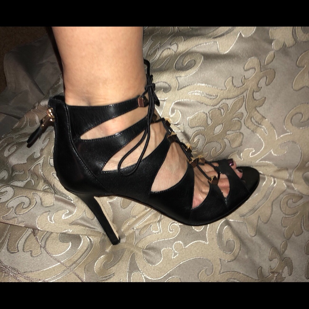 Guess heels
